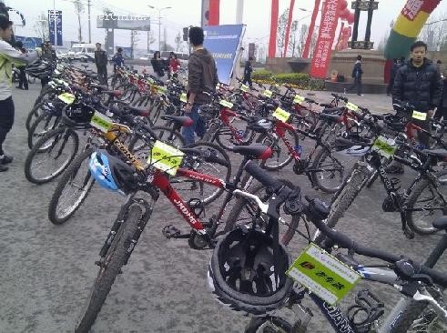 2011四川省首届花卉生态旅游年在国色天香开幕